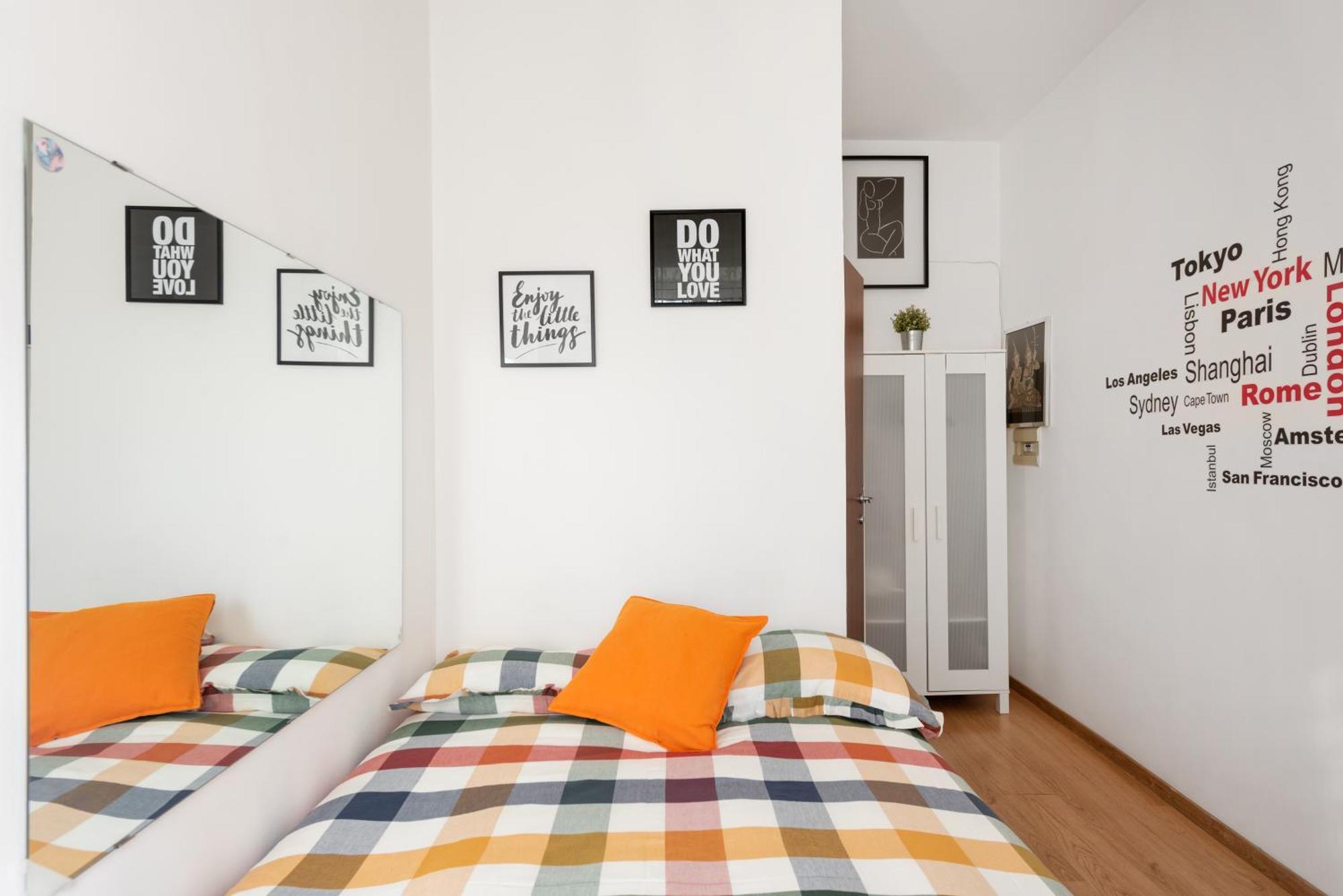 Central Little Basic Apartment Rome Exterior photo
